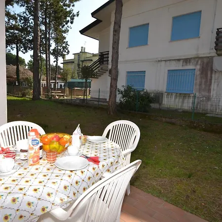 Holiday Apartment *
